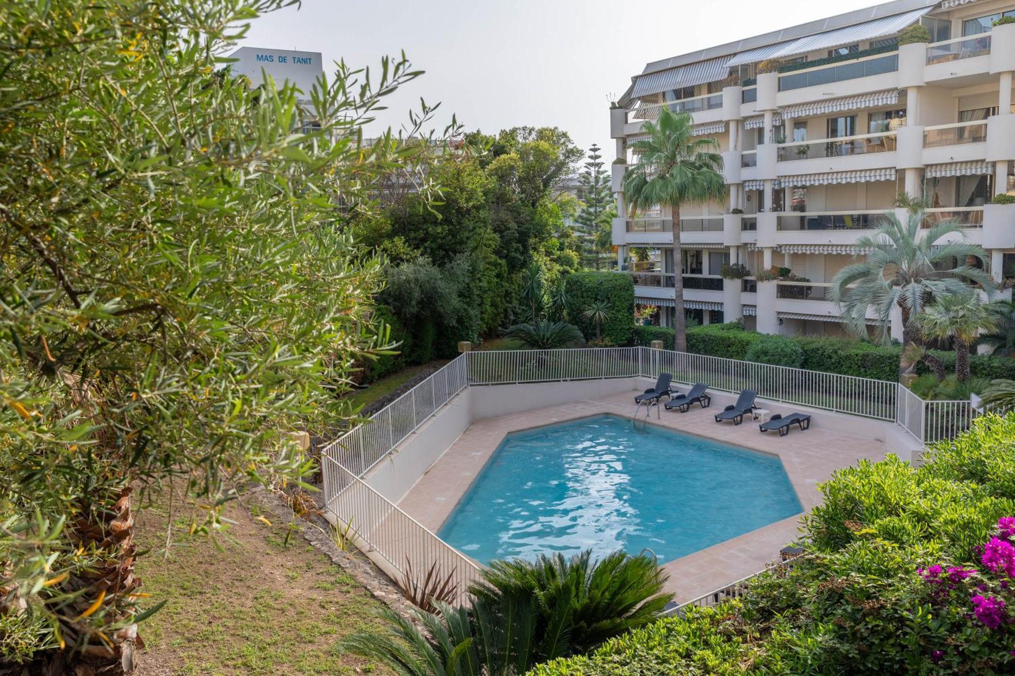 Apartmán Tanit Piscine, 6 Couchages, Parking Antibes Exteriér fotografie